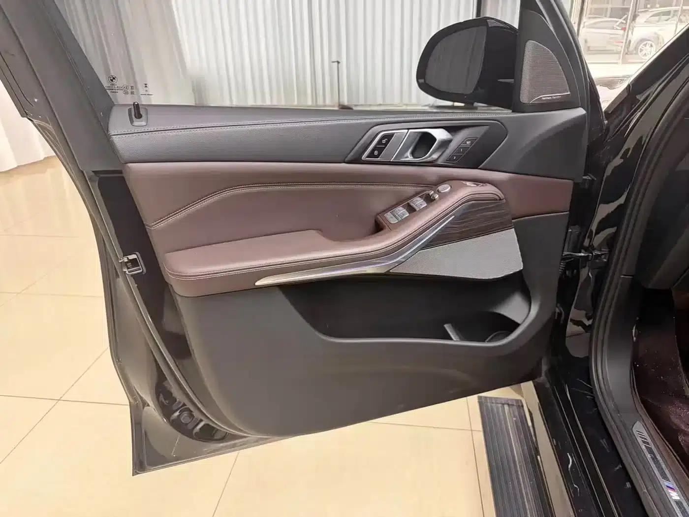 BMW X5 2022 xDrive 40Li Luxury M Sport Package — миниатюра 12