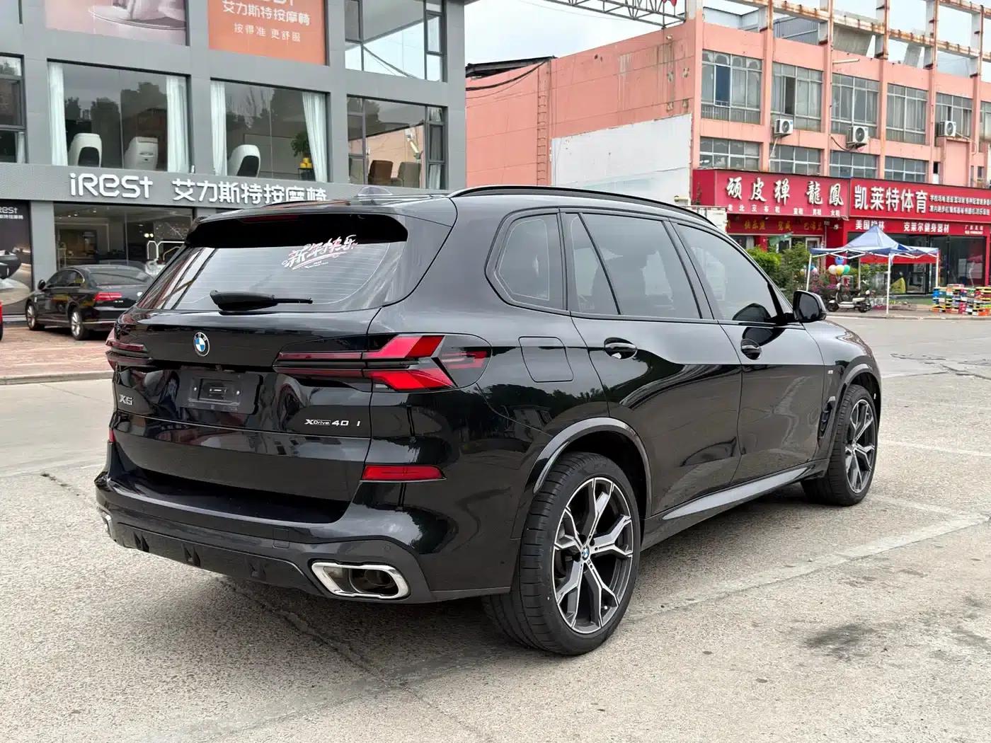 BMW X5 2023 xDrive 30Li M Sport Shadow Edition — миниатюра 17