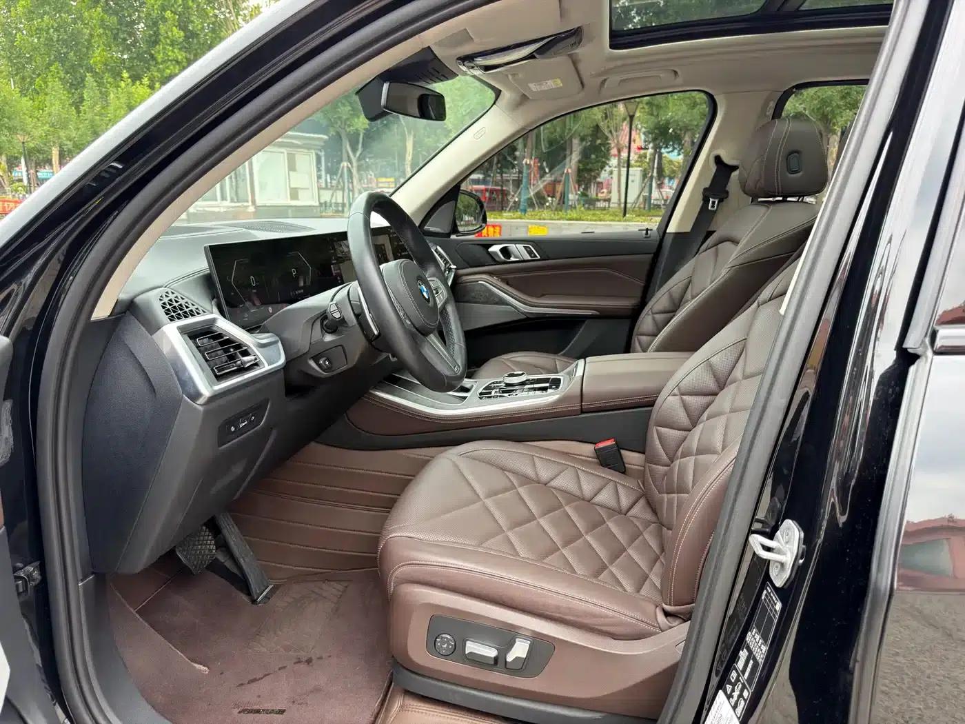 BMW X5 2023 xDrive 30Li M Sport Shadow Edition — миниатюра 4