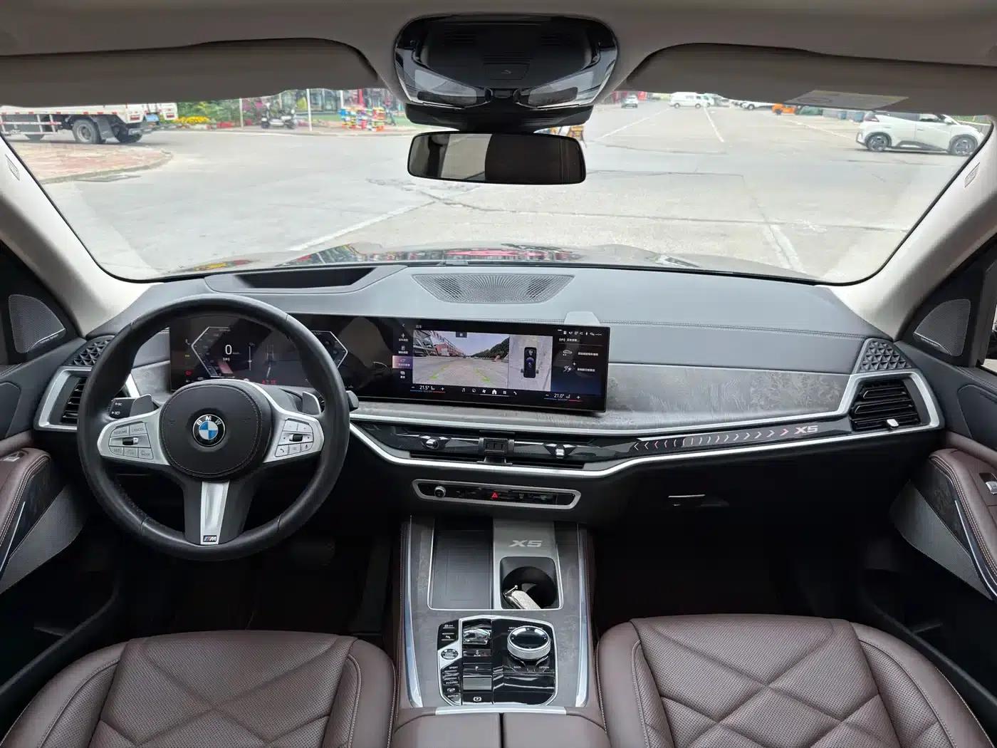 BMW X5 2023 xDrive 30Li M Sport Shadow Edition — миниатюра 10