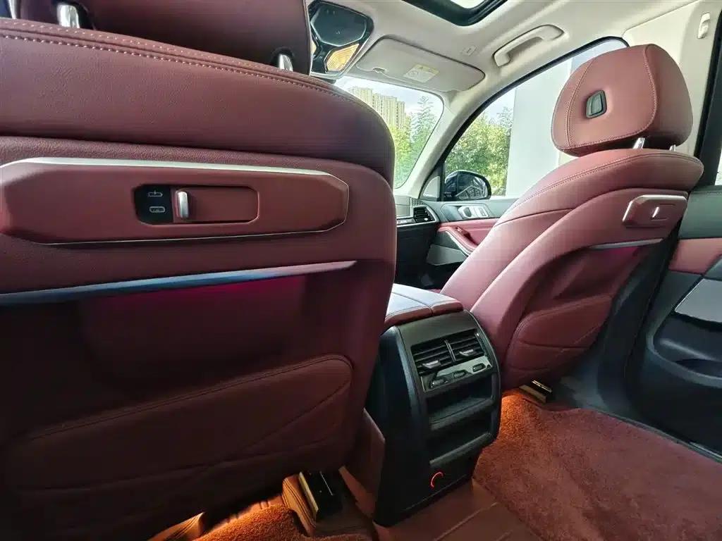 BMW X5 2023 xDrive 30Li M Sport Shadow Edition — миниатюра 11