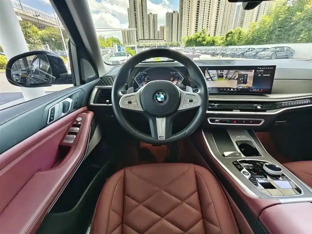 BMW X5 2023 xDrive 30Li M Sport Shadow Edition — миниатюра 12