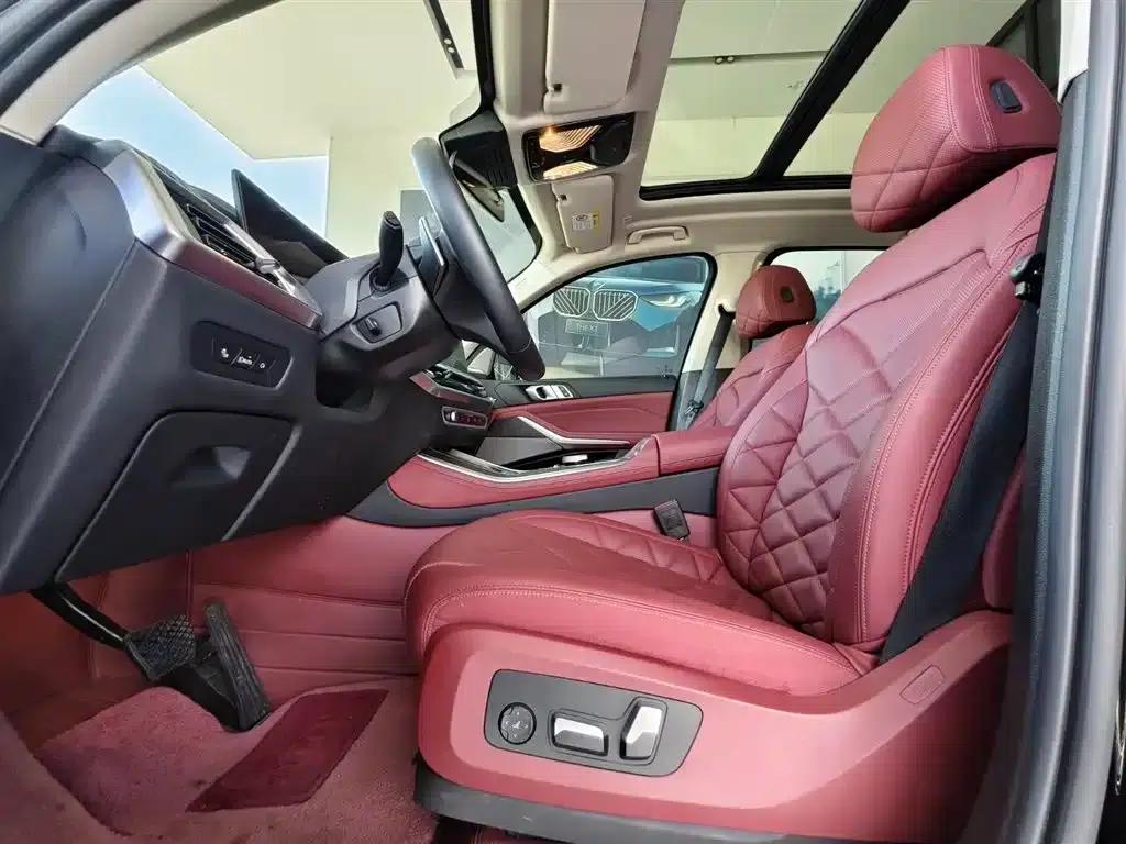 BMW X5 2023 xDrive 30Li M Sport Shadow Edition — миниатюра 16