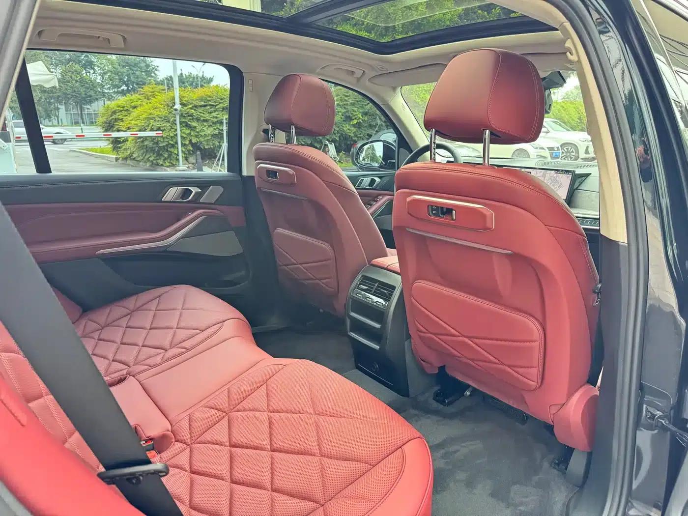 BMW X5 2025 xDrive 30Li M Sport Shadow Edition — миниатюра 11