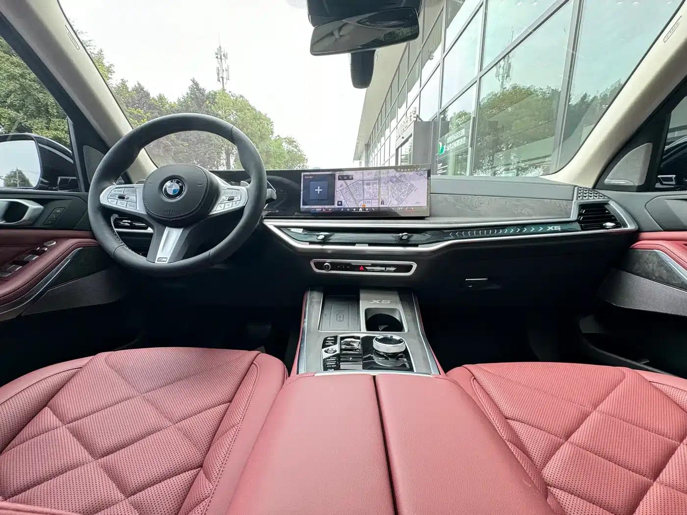 BMW X5 2025 xDrive 30Li M Sport Shadow Edition — миниатюра 15