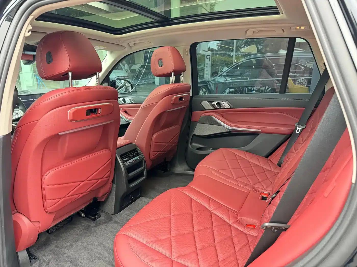 BMW X5 2025 xDrive 30Li M Sport Shadow Edition — миниатюра 16