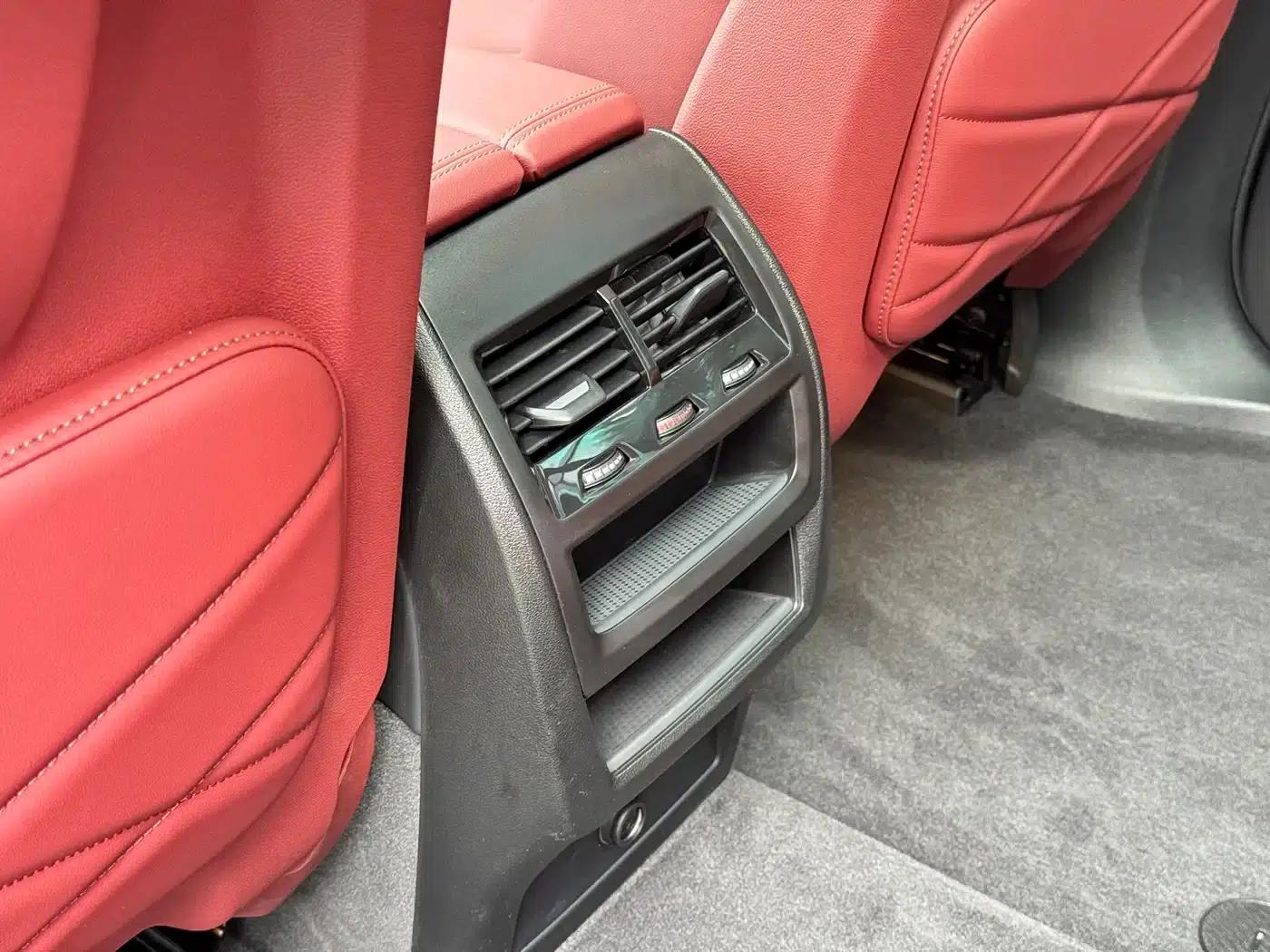 BMW X5 2025 xDrive 30Li M Sport Shadow Edition — миниатюра 17