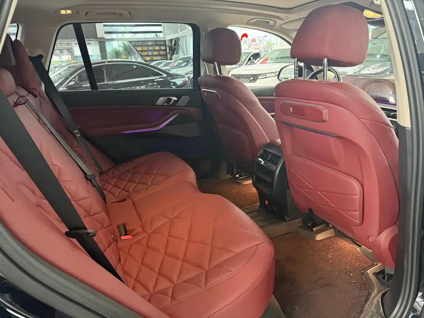 BMW X5 2023 xDrive 30Li M Sport Shadow Edition — миниатюра 16