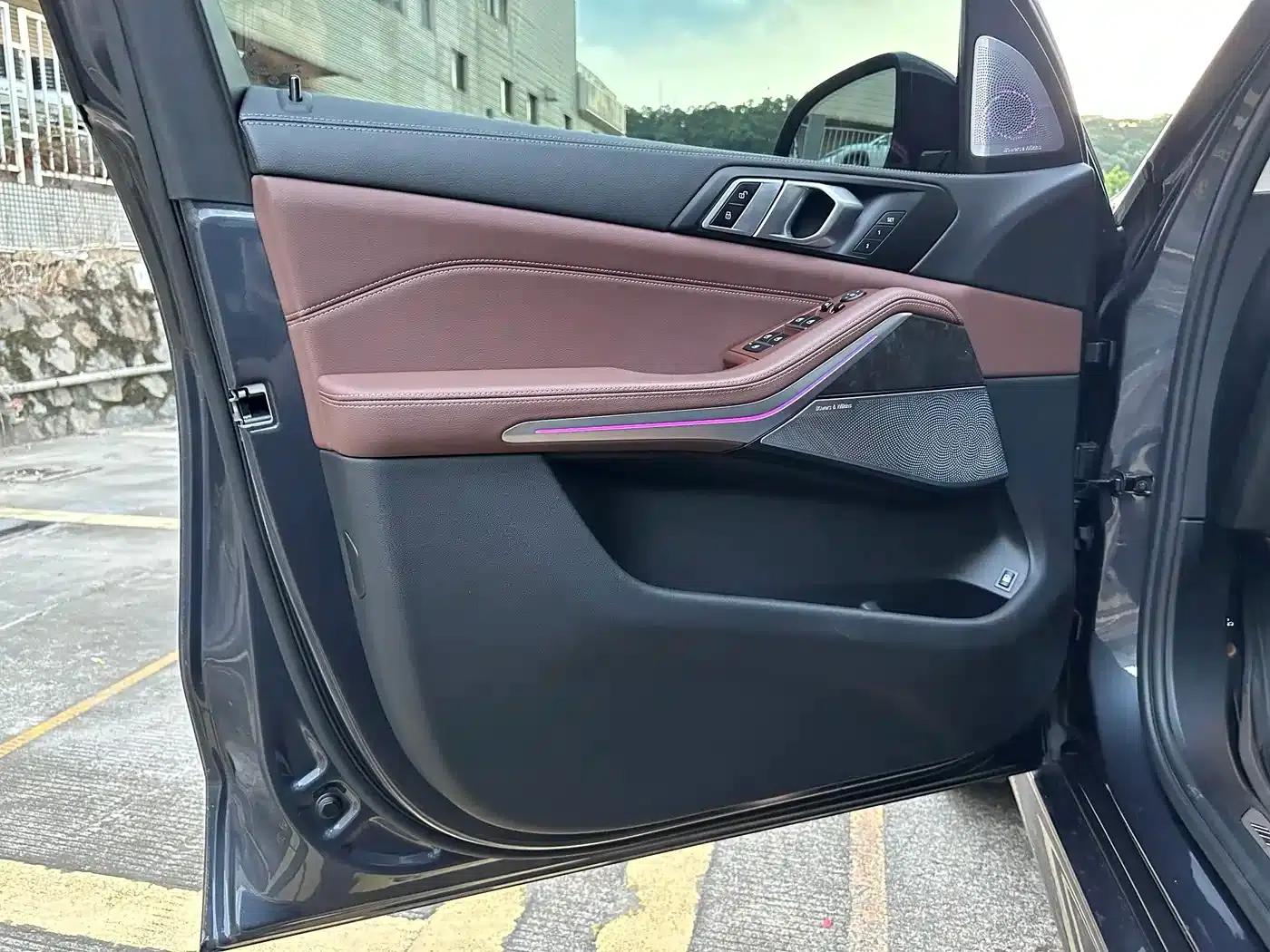 2021 BMW X5 PHEV Imported xDrive45e M Sport Package — миниатюра 11