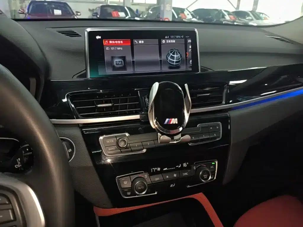 BMW X2 2020 sDrive20i M Sport Package — миниатюра 13
