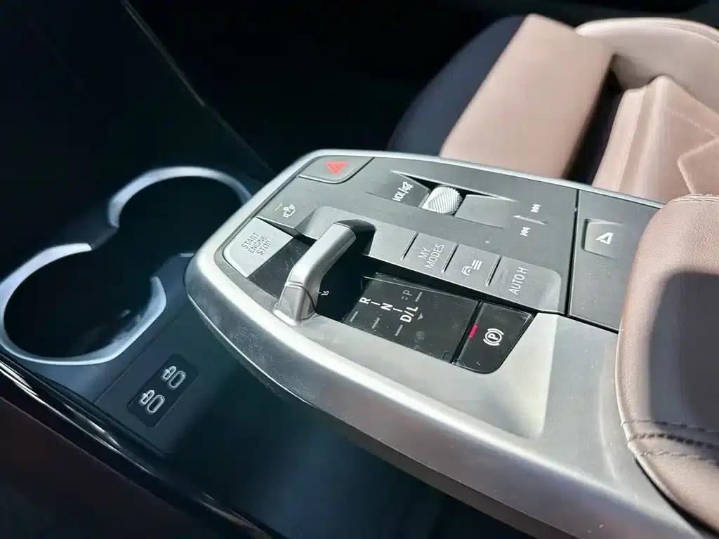 2025 BMW X2 Imported sDrive25i M Sport Package — миниатюра 11