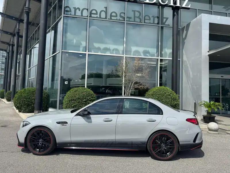 2024 Mercedes-Benz C-Class AMG PHEV AMG C 63 SE Performance F1 Special Edition — миниатюра 4