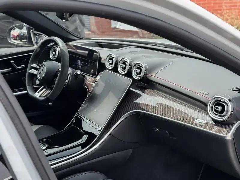 2024 Mercedes-Benz C-Class AMG PHEV AMG C 63 SE Performance F1 Special Edition — миниатюра 13