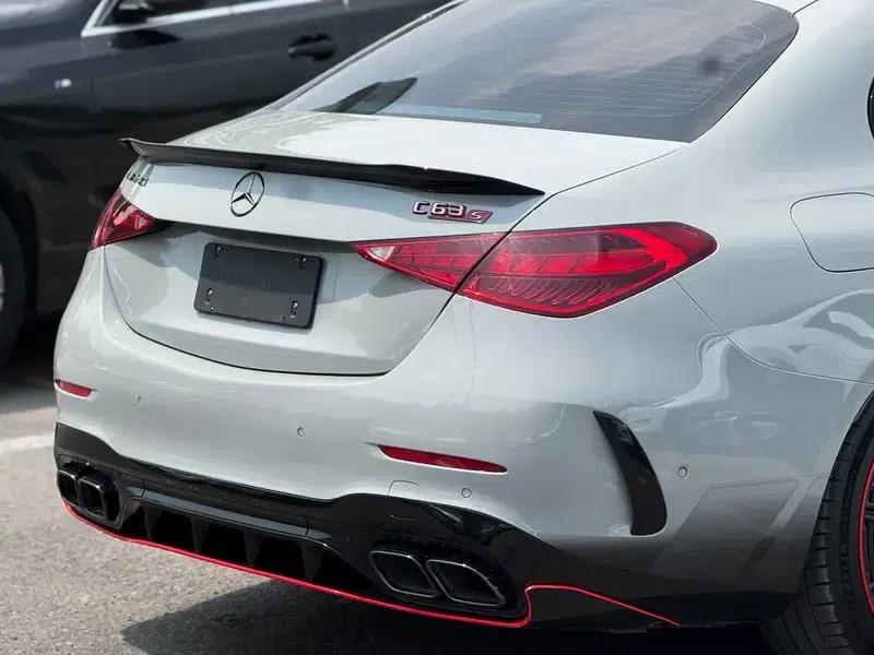 2024 Mercedes-Benz C-Class AMG PHEV AMG C 63 SE Performance F1 Special Edition — миниатюра 10