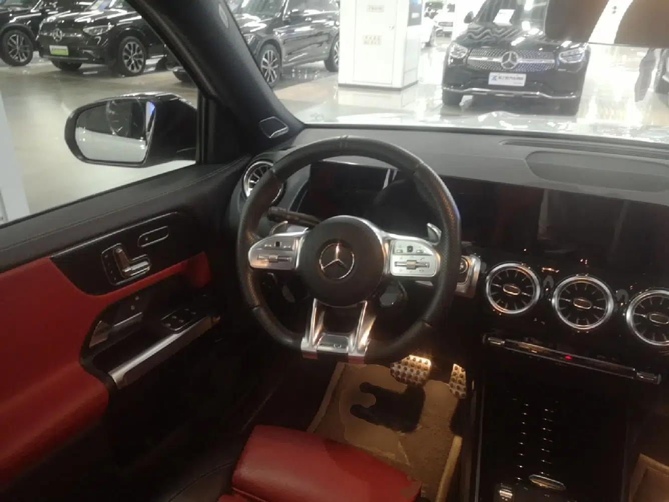 Mercedes-Benz GLB AMG 2023 AMG GLB 35 4MATIC — миниатюра 13