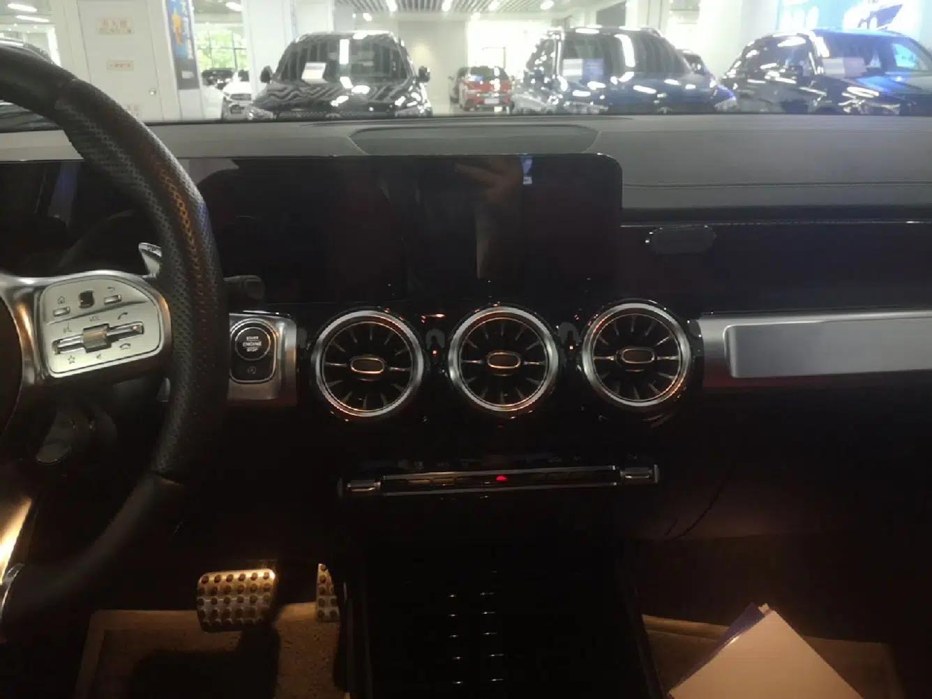 Mercedes-Benz GLB AMG 2023 AMG GLB 35 4MATIC — миниатюра 15