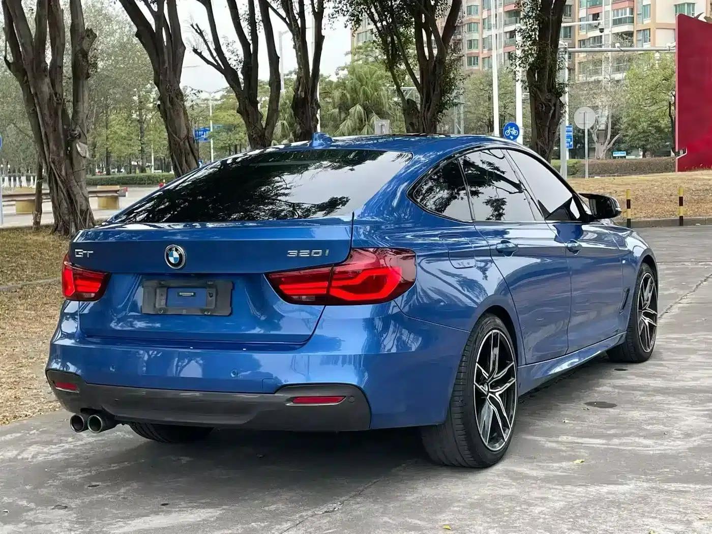 2020 BMW 3 Series GT 320i M Sport Package — миниатюра 6