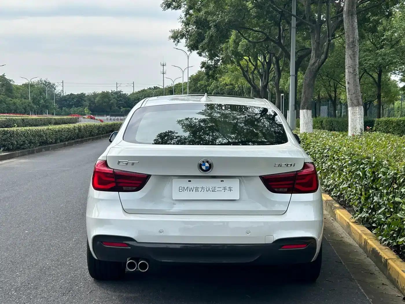 2020 BMW 3 Series GT 320i M Sport Package — миниатюра 4