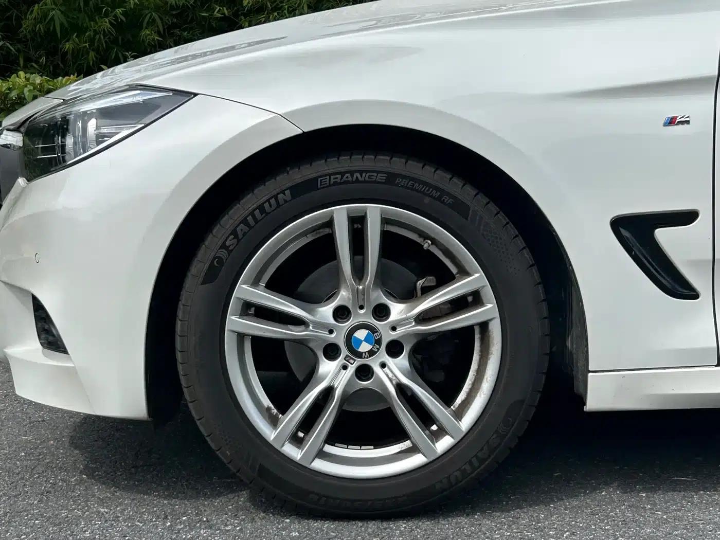 2020 BMW 3 Series GT 320i M Sport Package — миниатюра 7