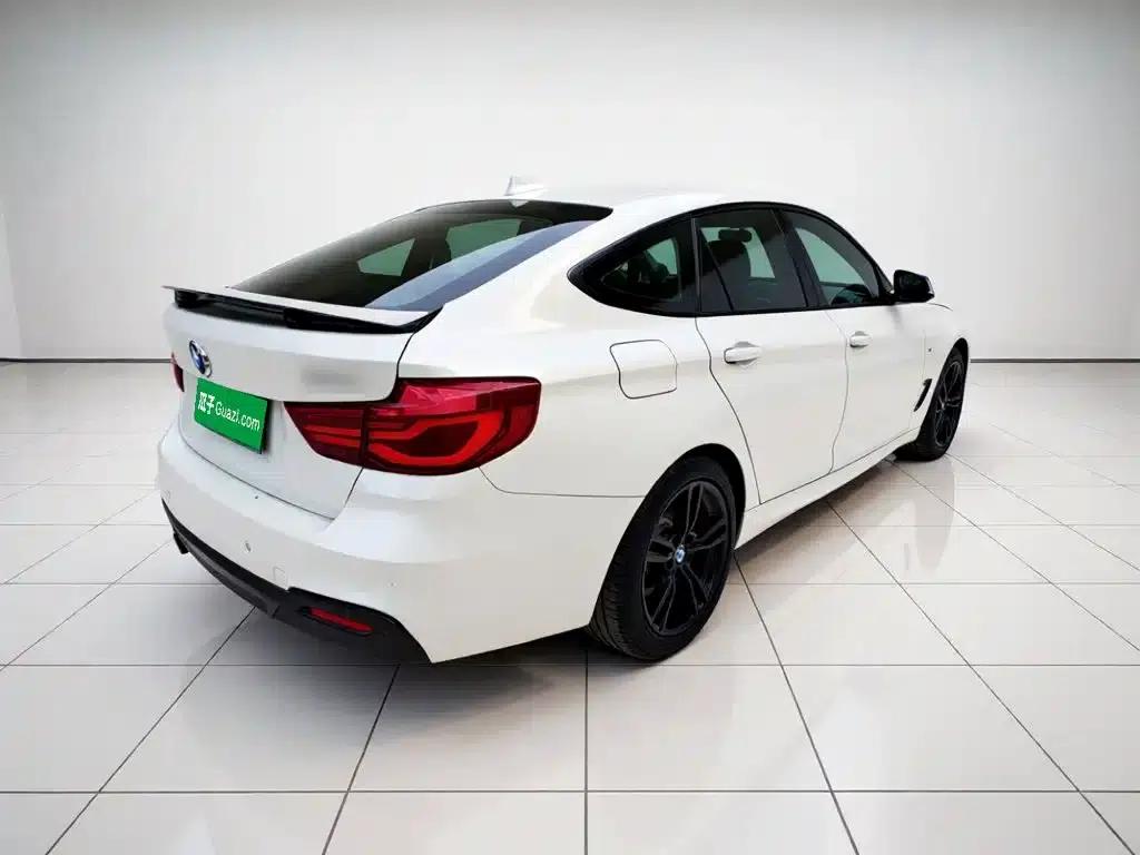 2019 BMW 3 Series GT 320i M Sport Shadow Edition — миниатюра 6