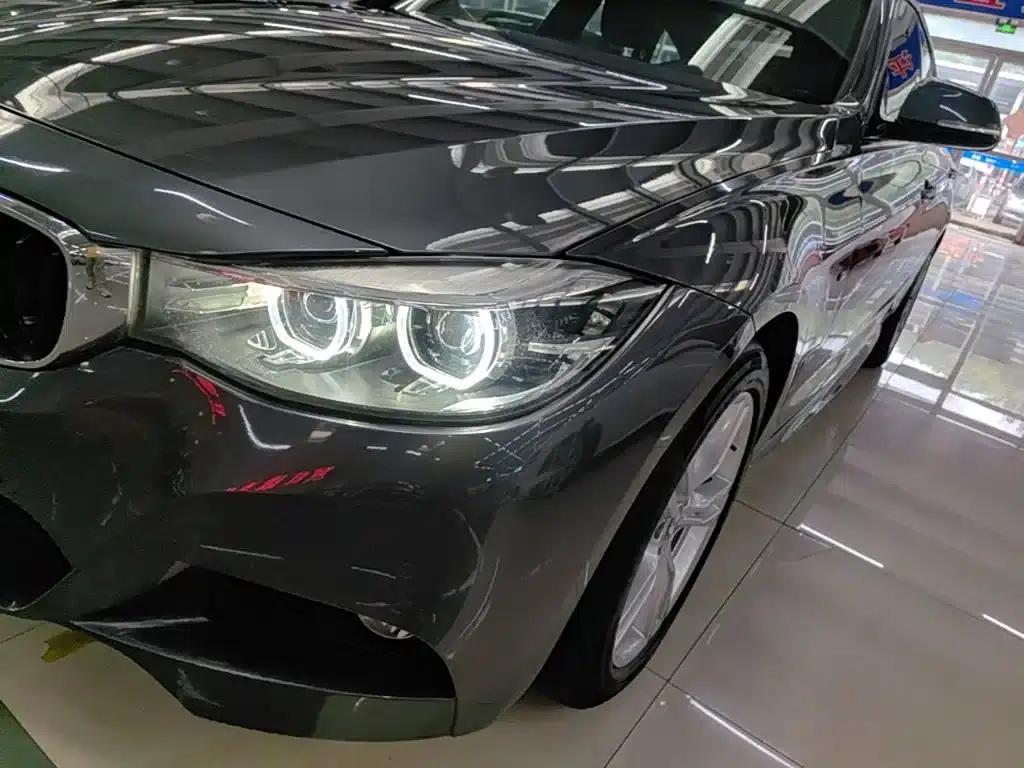 2019 BMW 3 Series GT 320i M Sport Package — миниатюра 24