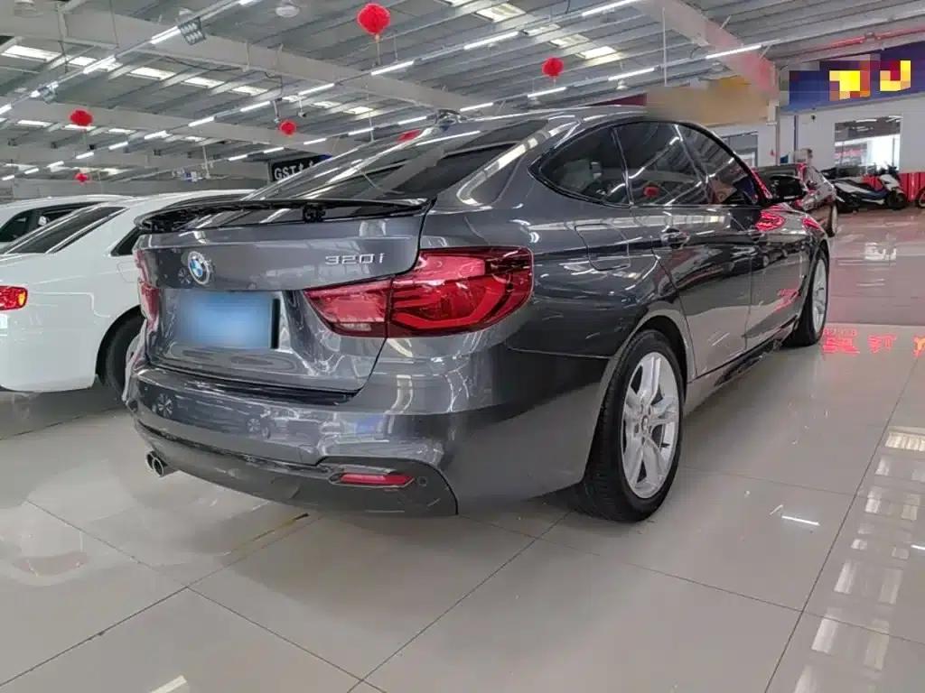 2019 BMW 3 Series GT 320i M Sport Package — миниатюра 7