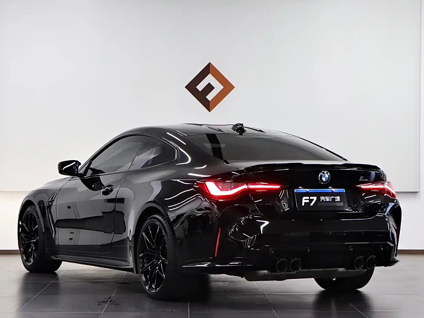 2021 BMW M4 M4 Coupe Competition Edition — миниатюра 4