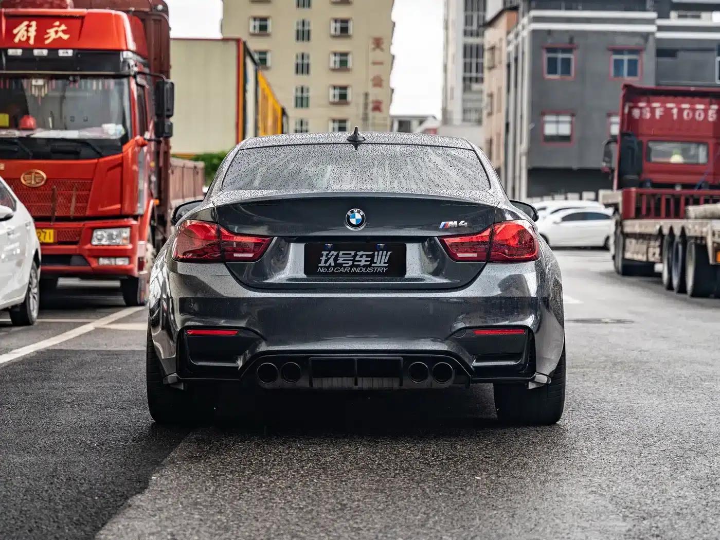 2019 BMW M4 M4 Coupe Shooting Hero Edition — миниатюра 4