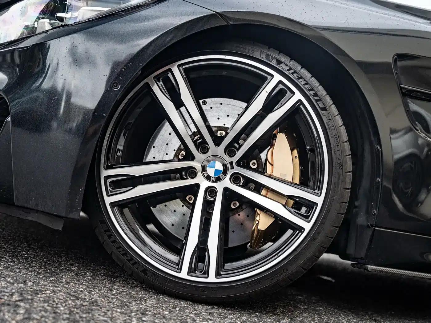 2019 BMW M4 M4 Coupe Shooting Hero Edition — миниатюра 5