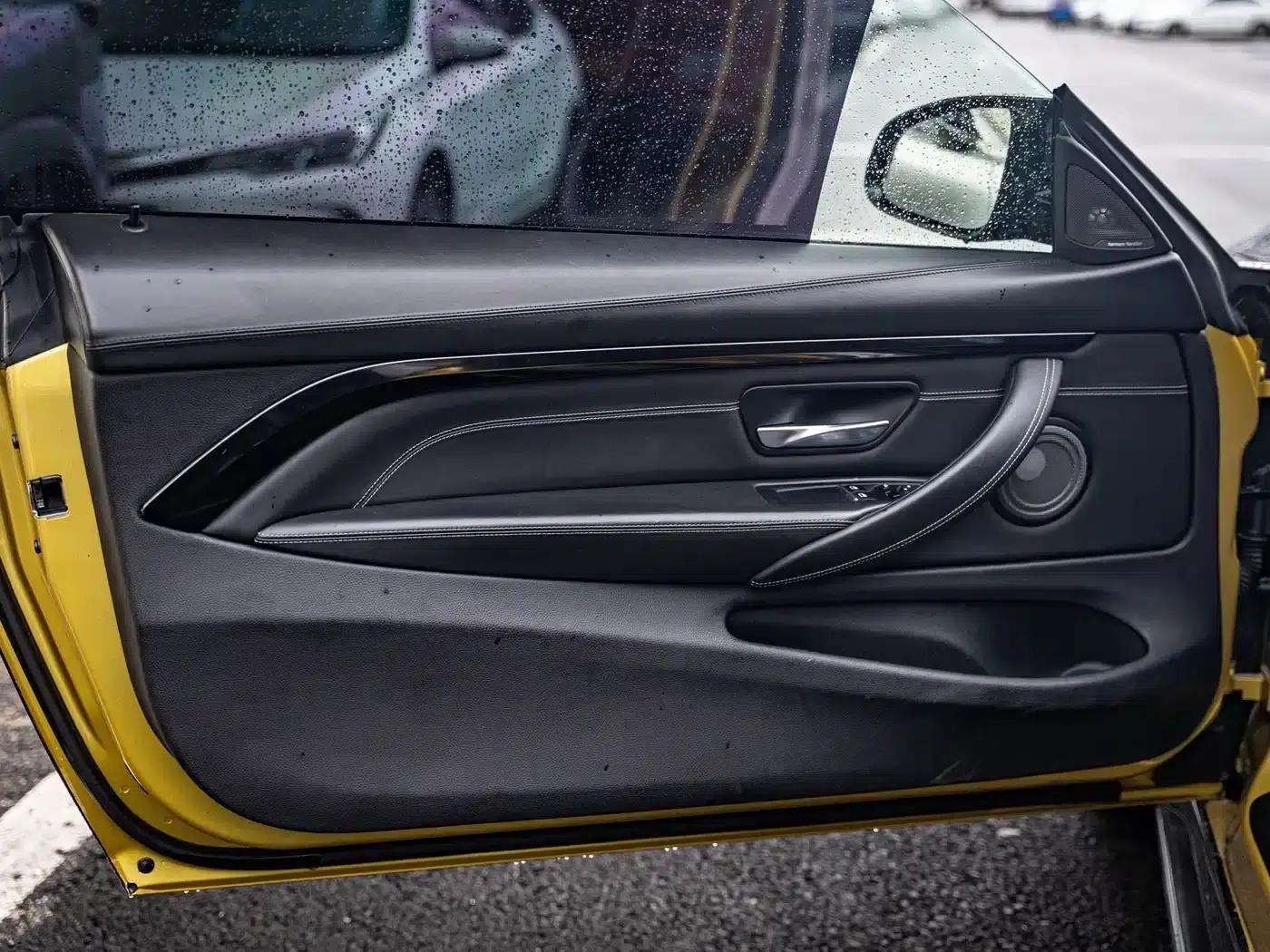 2019 BMW M4 M4 Coupe Shooting Hero Edition — миниатюра 9