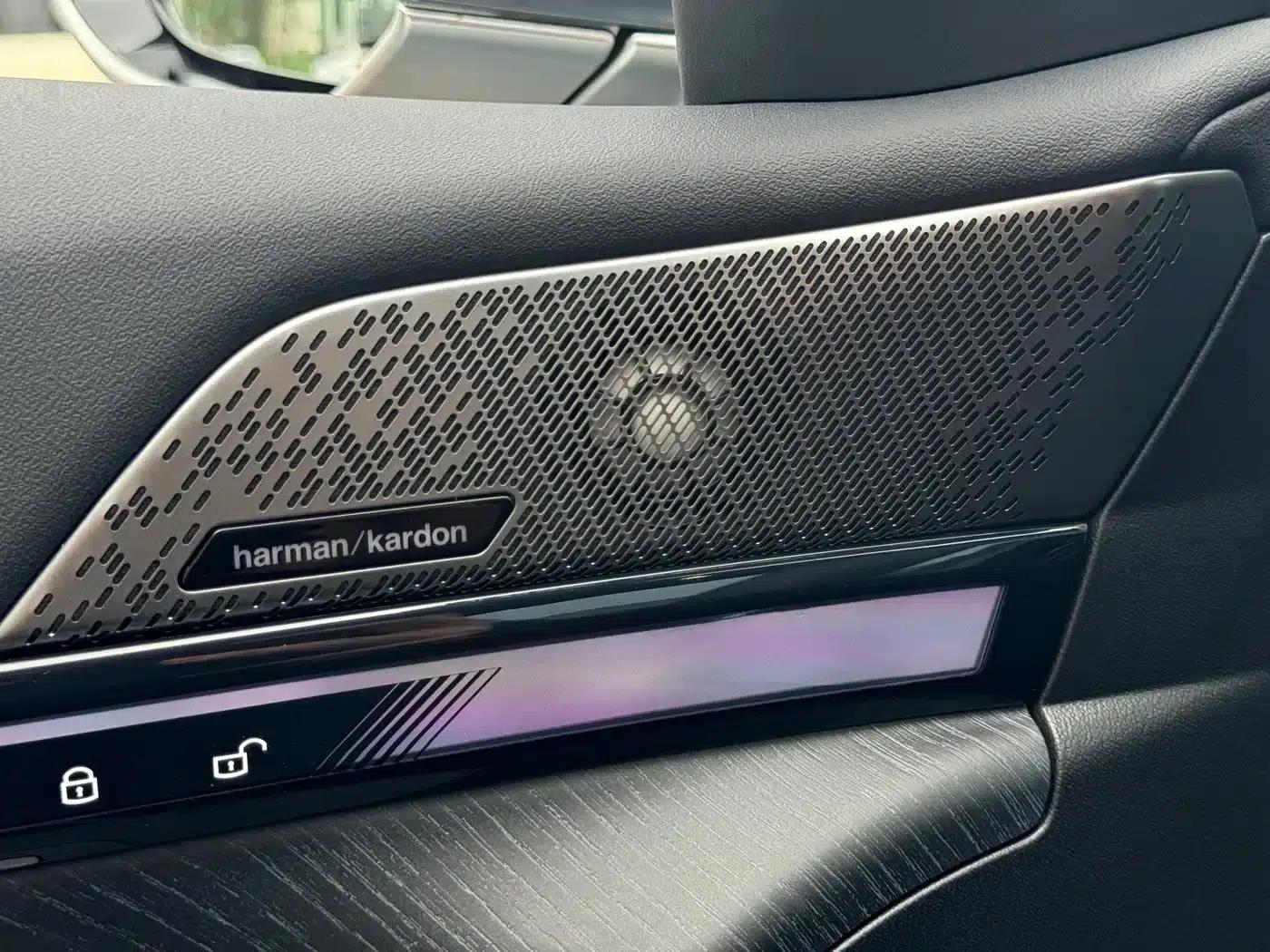 BMW i5 2024 eDrive 35L Premium Luxury Package — миниатюра 15