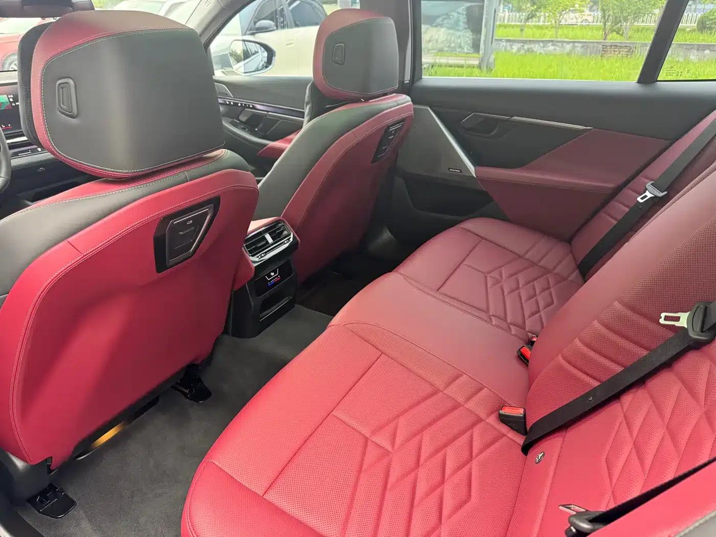BMW i5 2024 eDrive 35L Premium Luxury Package — миниатюра 8