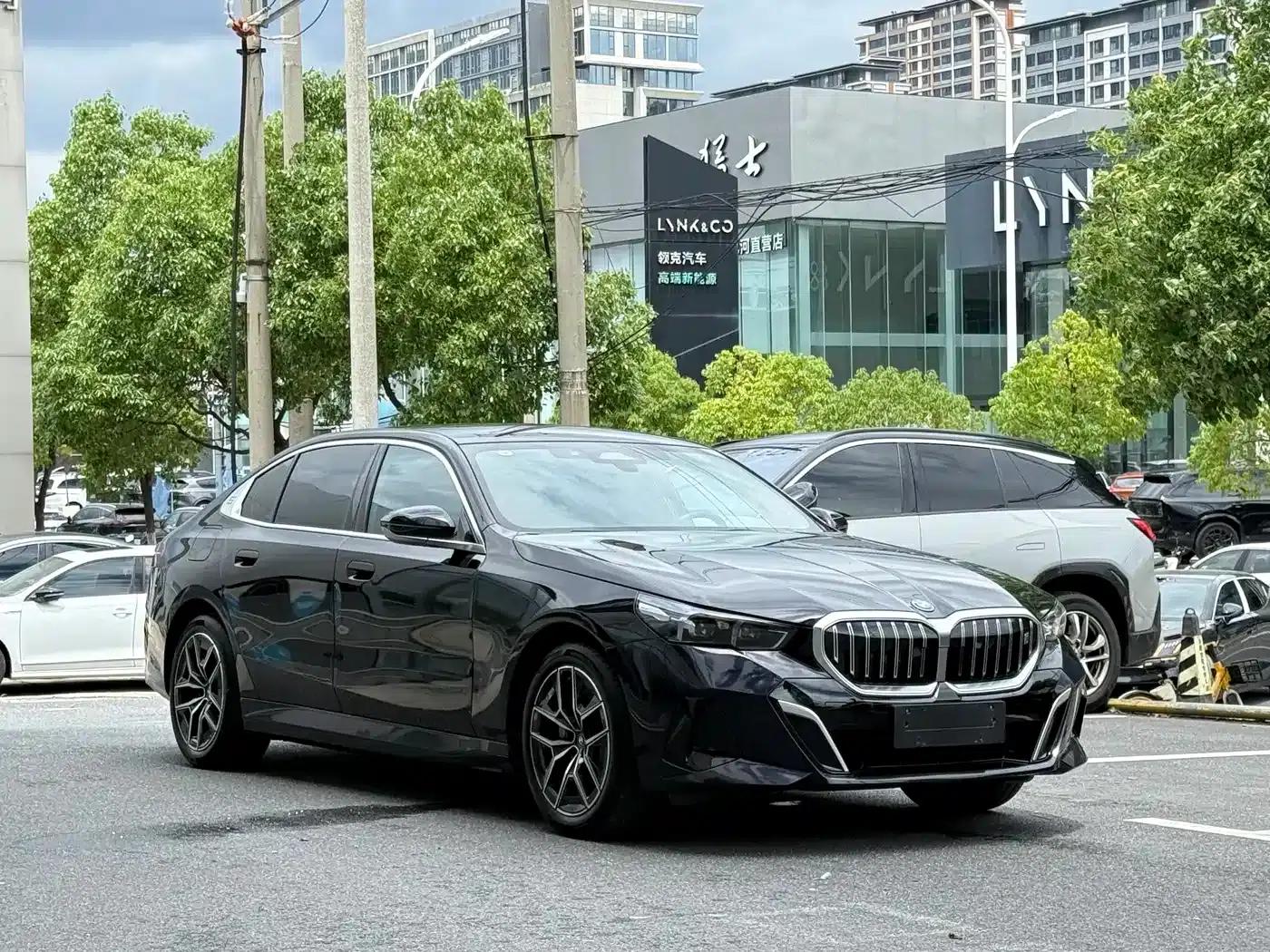 BMW i5 2024 eDrive 35L M Sport Package — миниатюра 3