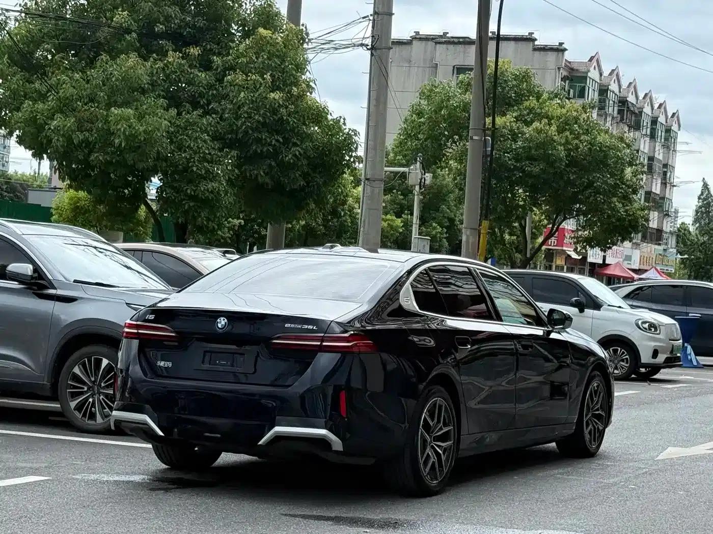 BMW i5 2024 eDrive 35L M Sport Package — миниатюра 6