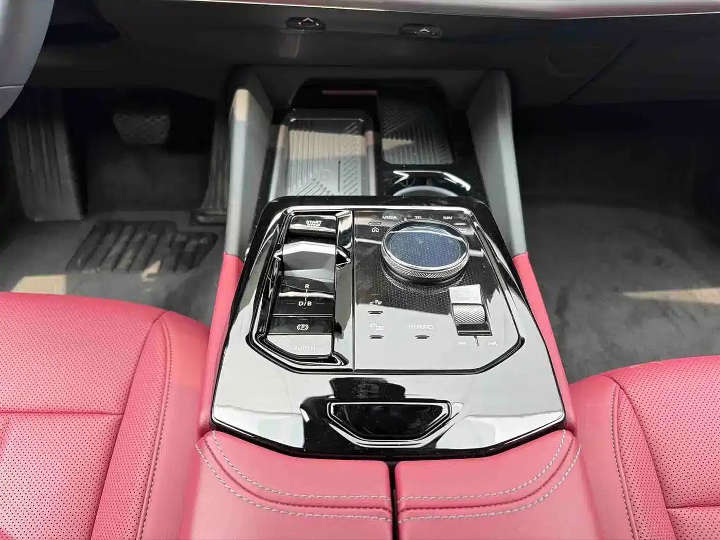BMW i5 2025 eDrive 35L M Sport Package — миниатюра 12