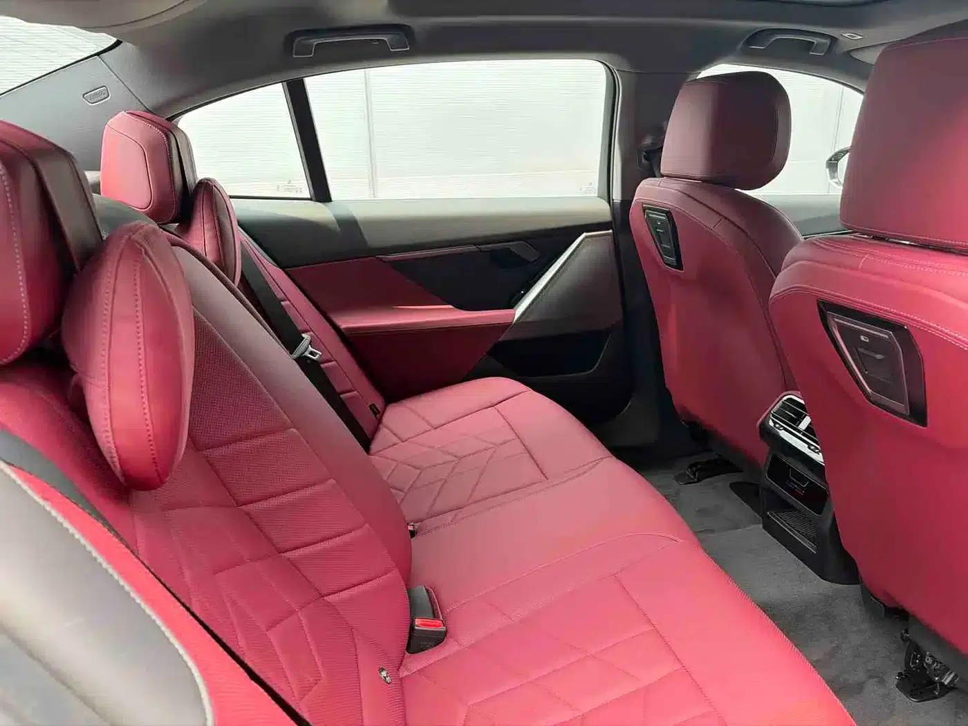 BMW i5 2025 eDrive 35L M Sport Package — миниатюра 13