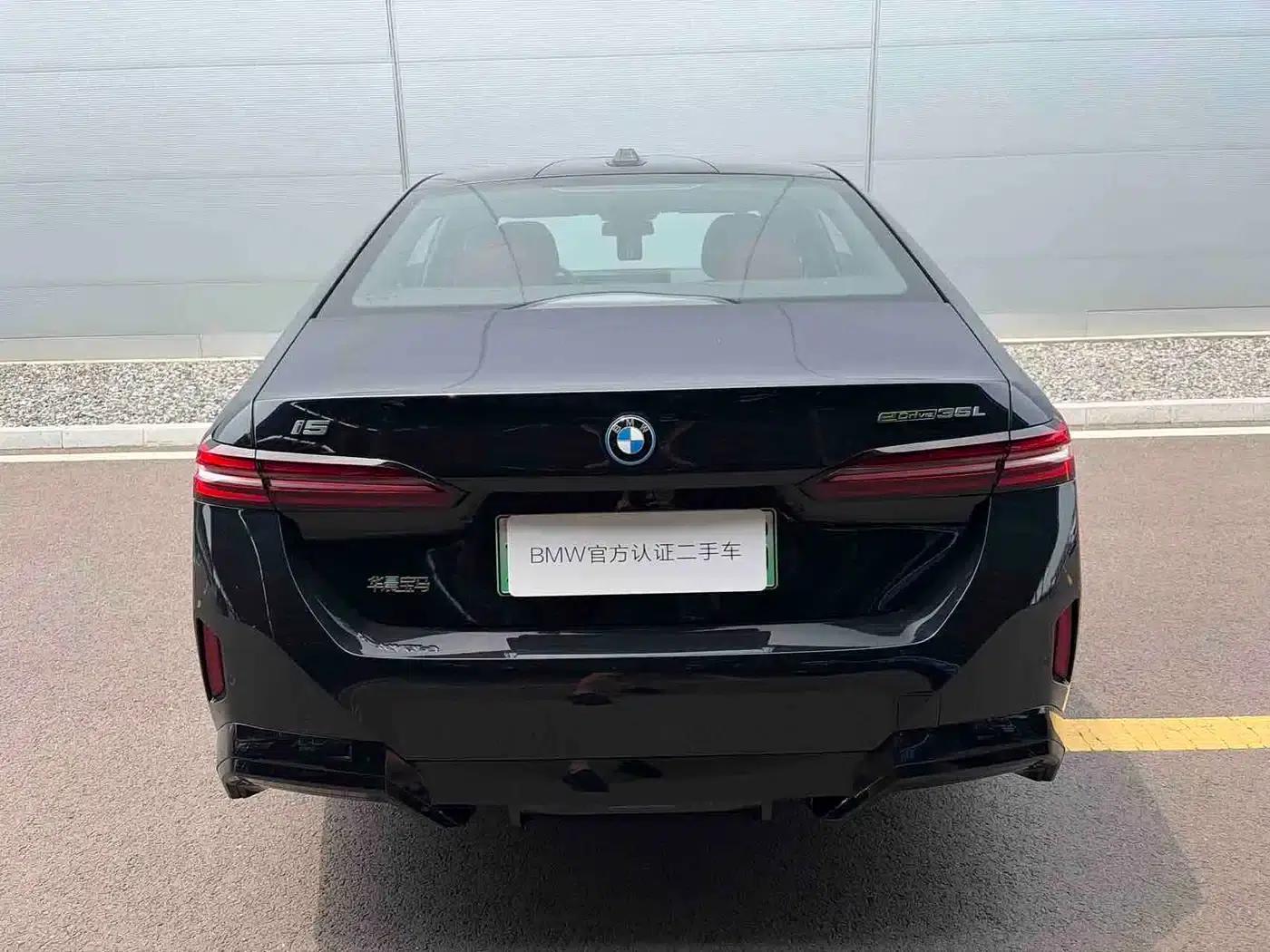 BMW i5 2025 eDrive 35L M Sport Package — миниатюра 3