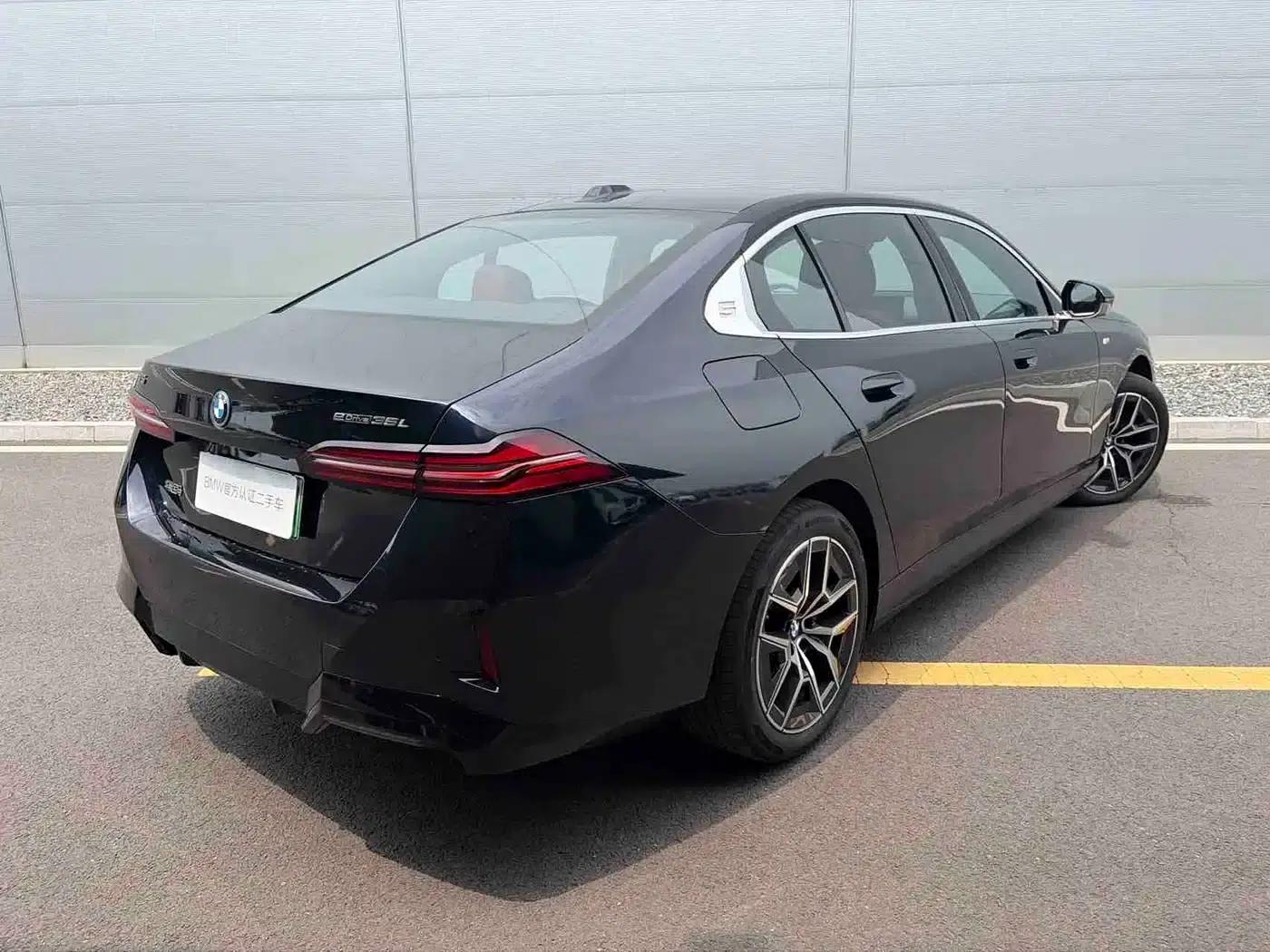 BMW i5 2025 eDrive 35L M Sport Package — миниатюра 4