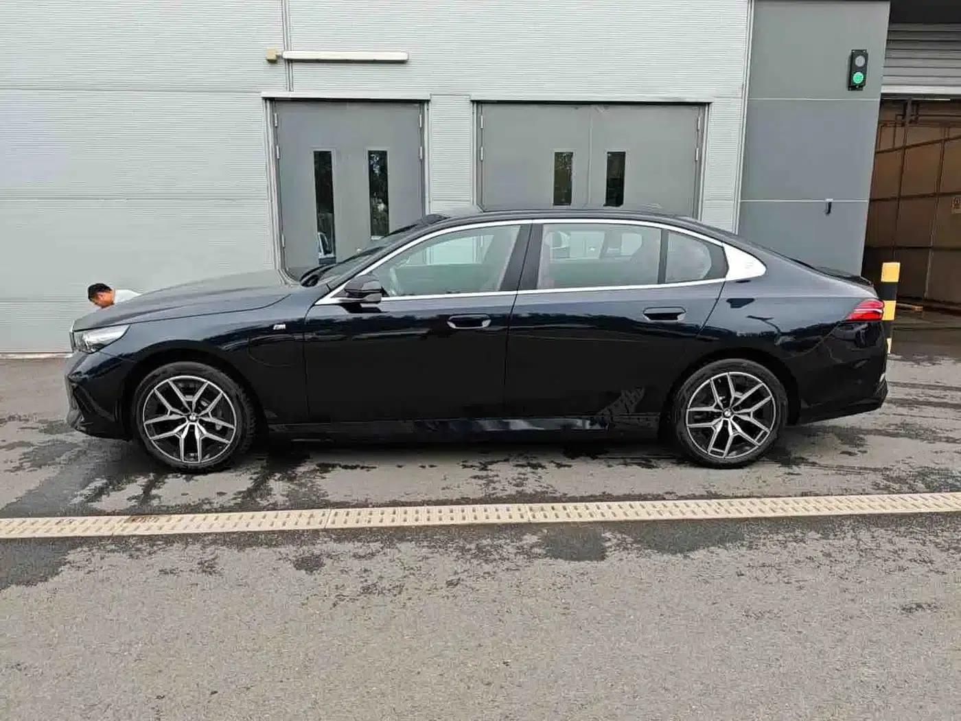 BMW i5 2025 eDrive 35L M Sport Package — миниатюра 5