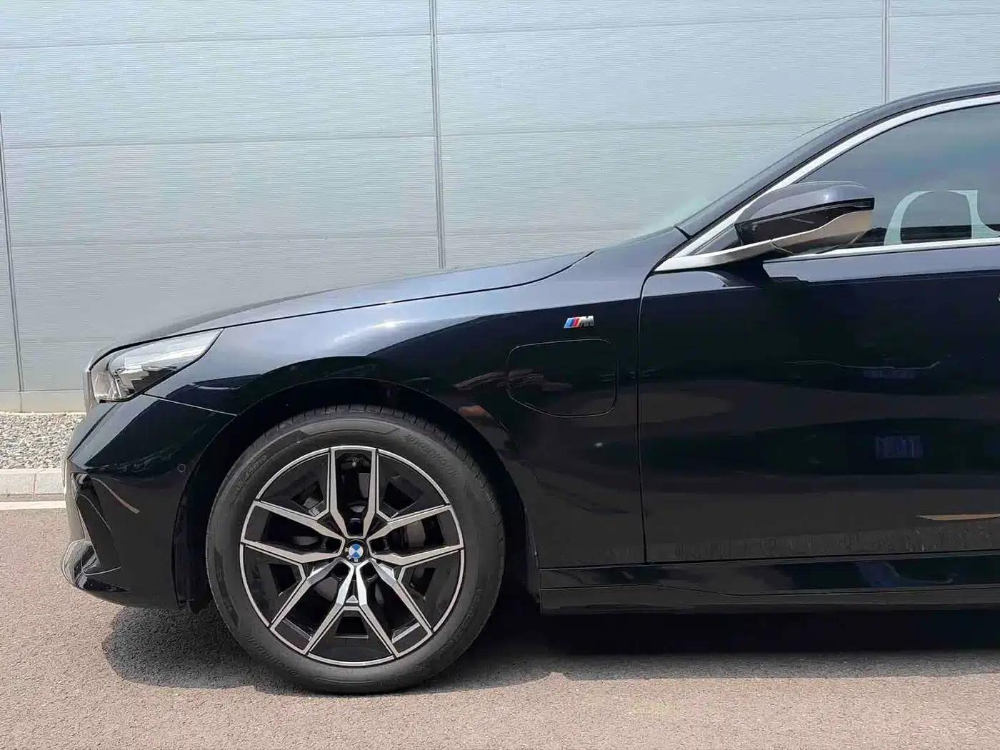 BMW i5 2025 eDrive 35L M Sport Package — миниатюра 6