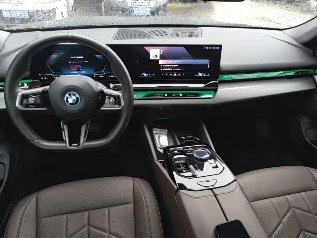BMW i5 2024 eDrive 35L M Sport Package — миниатюра 13
