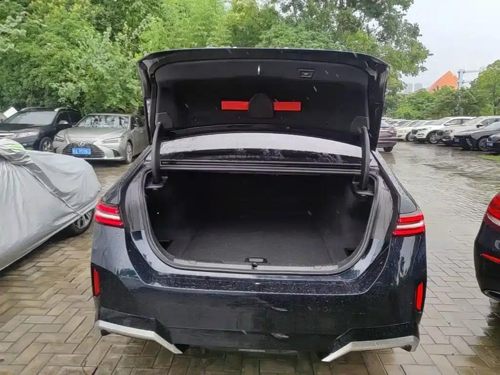 BMW i5 2024 eDrive 35L M Sport Package — миниатюра 19