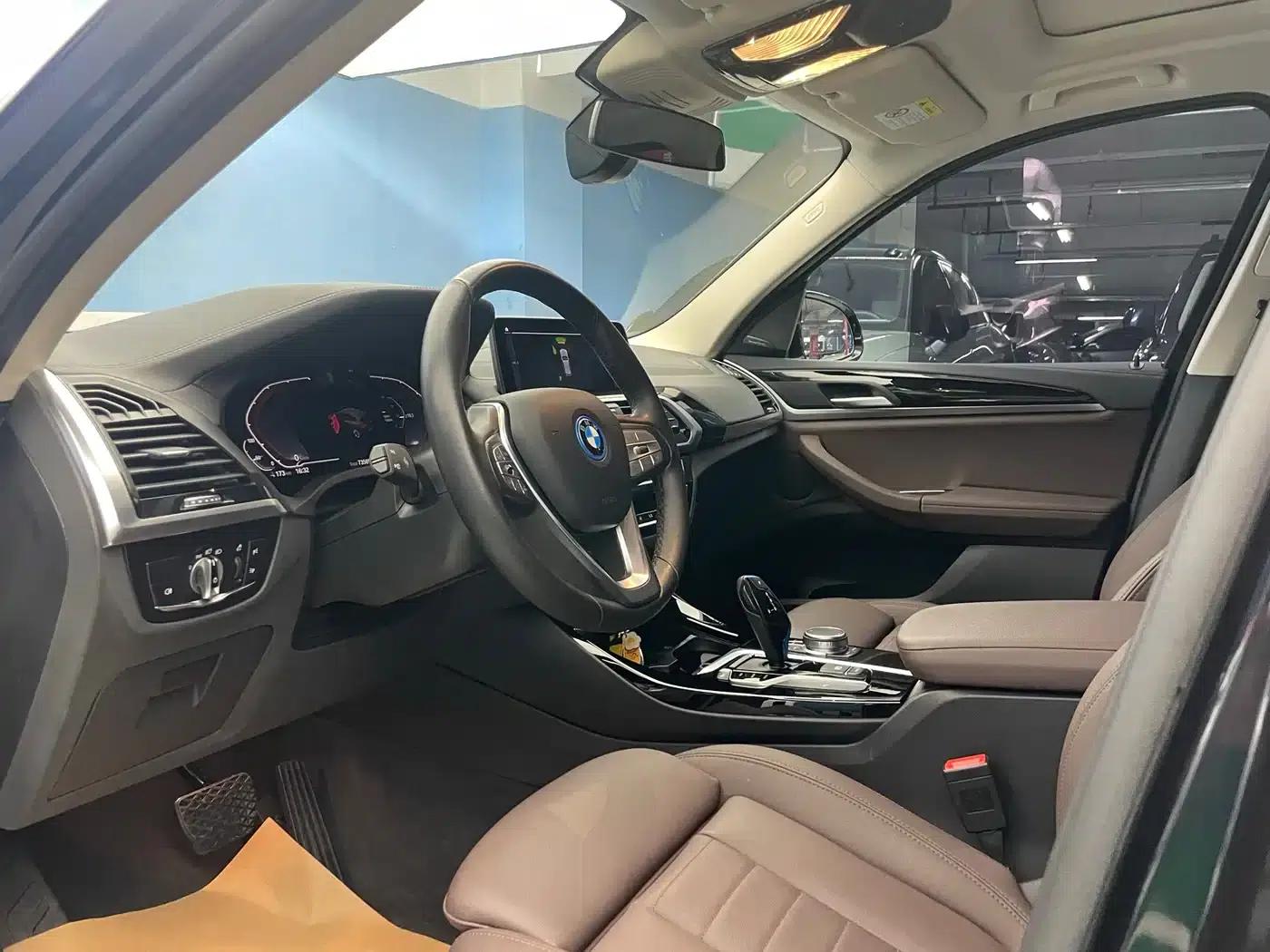BMW iX3 2021 Facelift Leading Edition — миниатюра 12