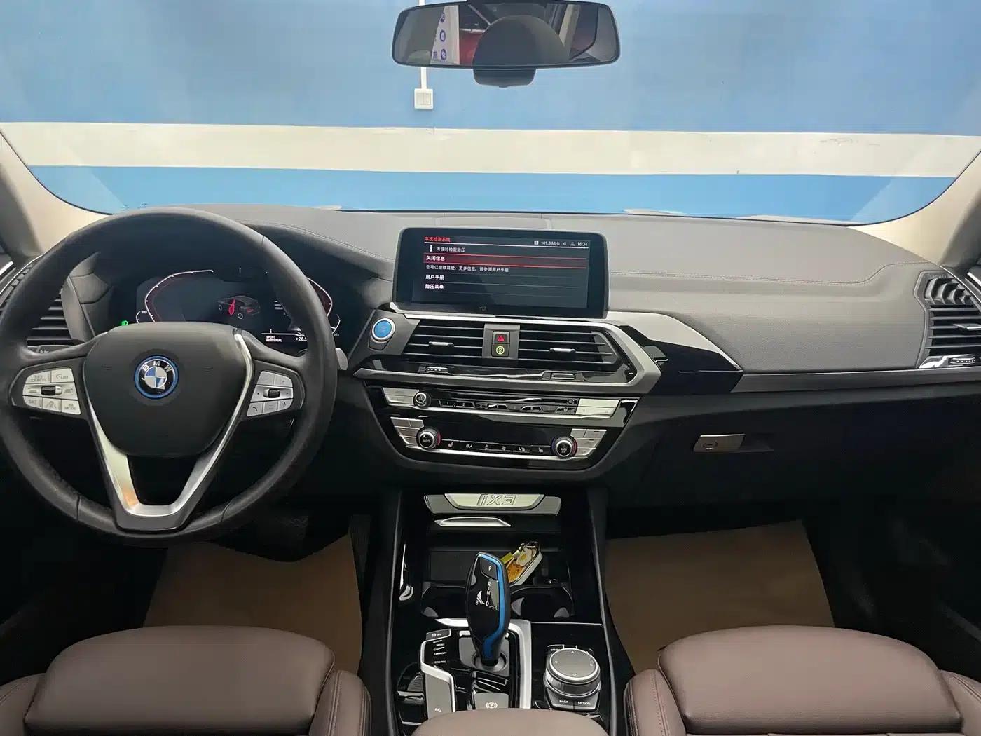 BMW iX3 2021 Facelift Leading Edition — миниатюра 20