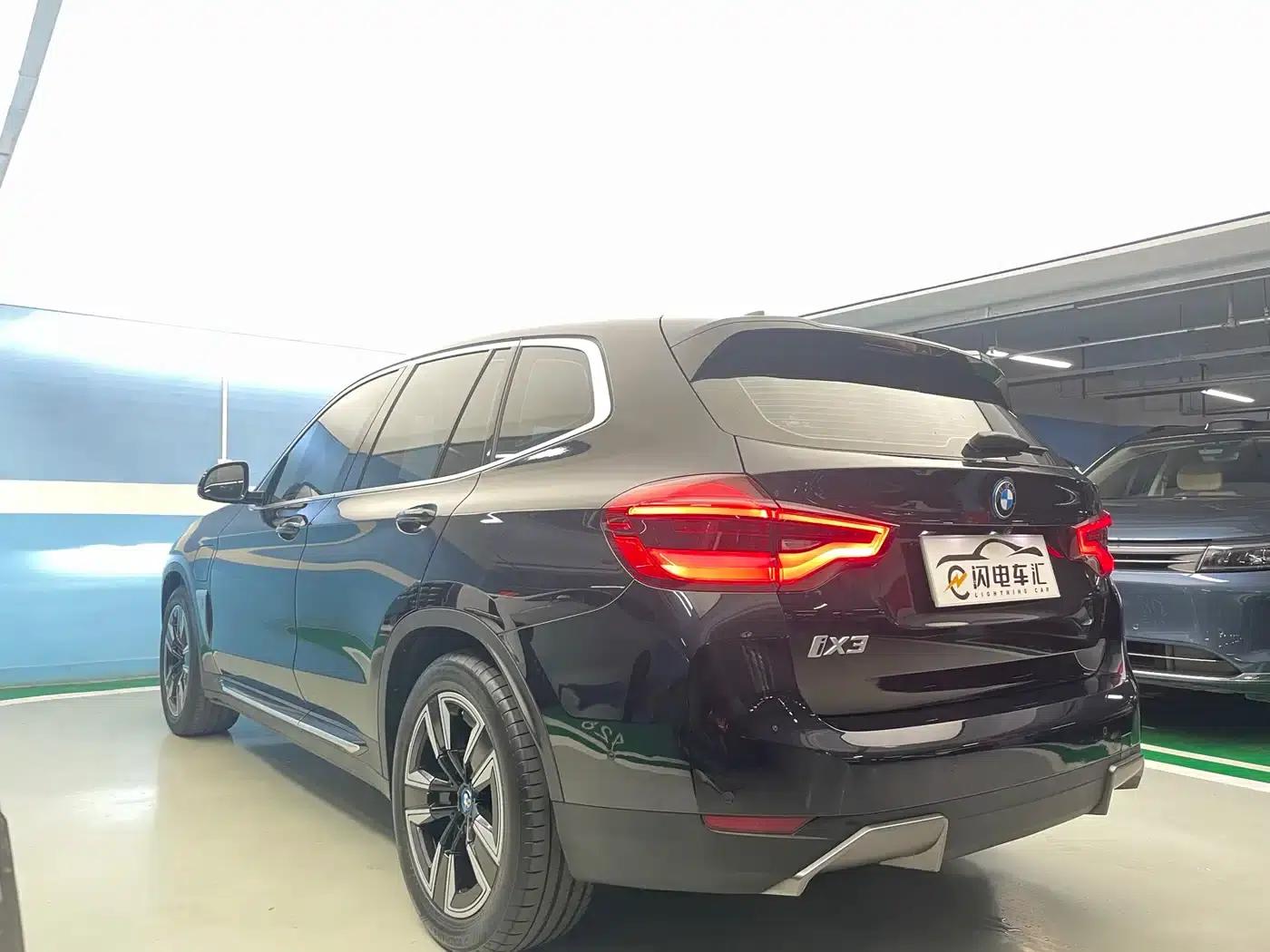 BMW iX3 2021 Facelift Leading Edition — миниатюра 8