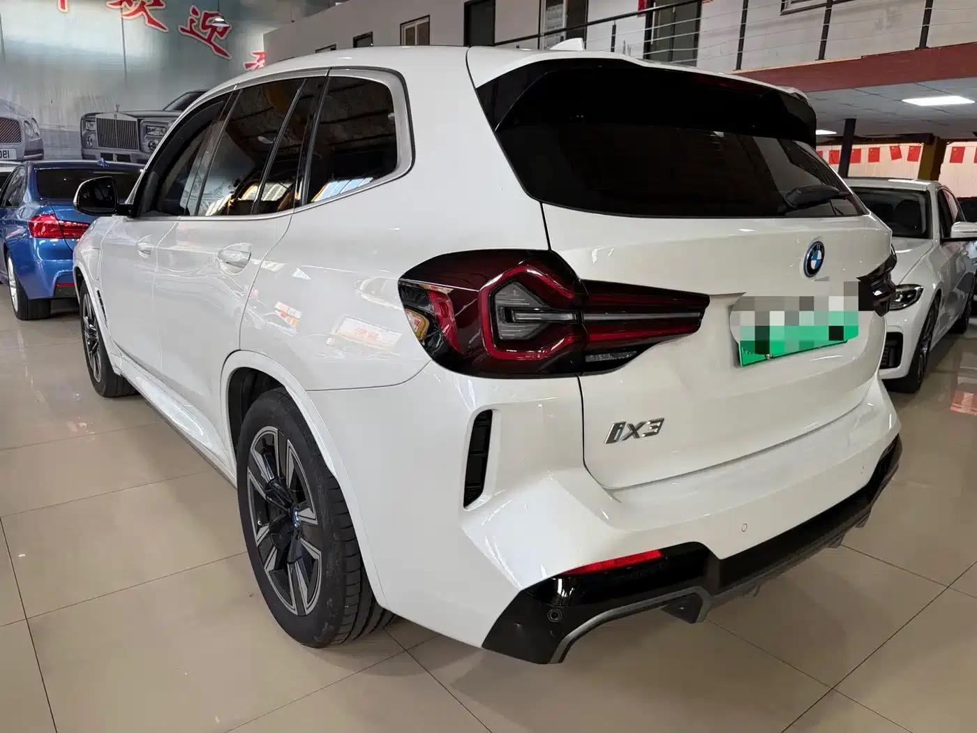 BMW iX3 2023 Leading Edition — миниатюра 16