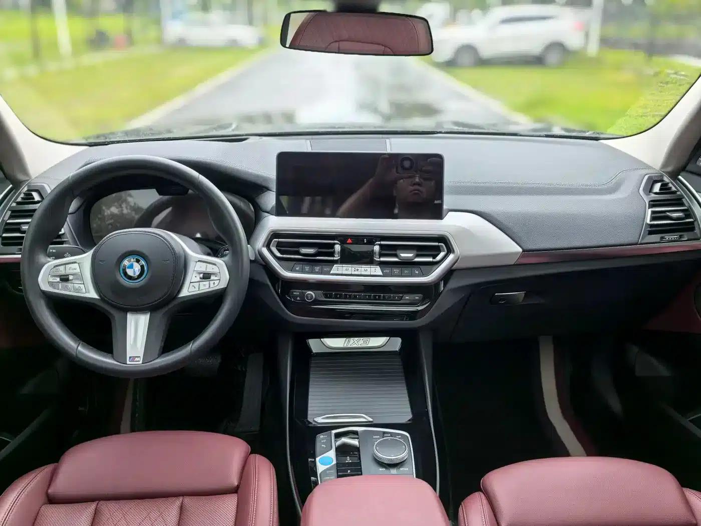 BMW iX3 2024 Pioneer Edition — миниатюра 13