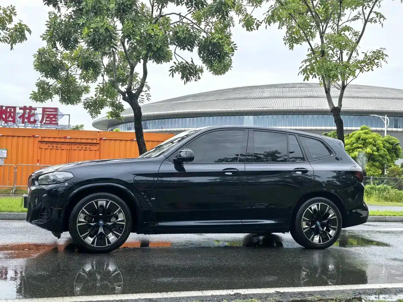 BMW iX3 2024 Pioneer Edition — миниатюра 4