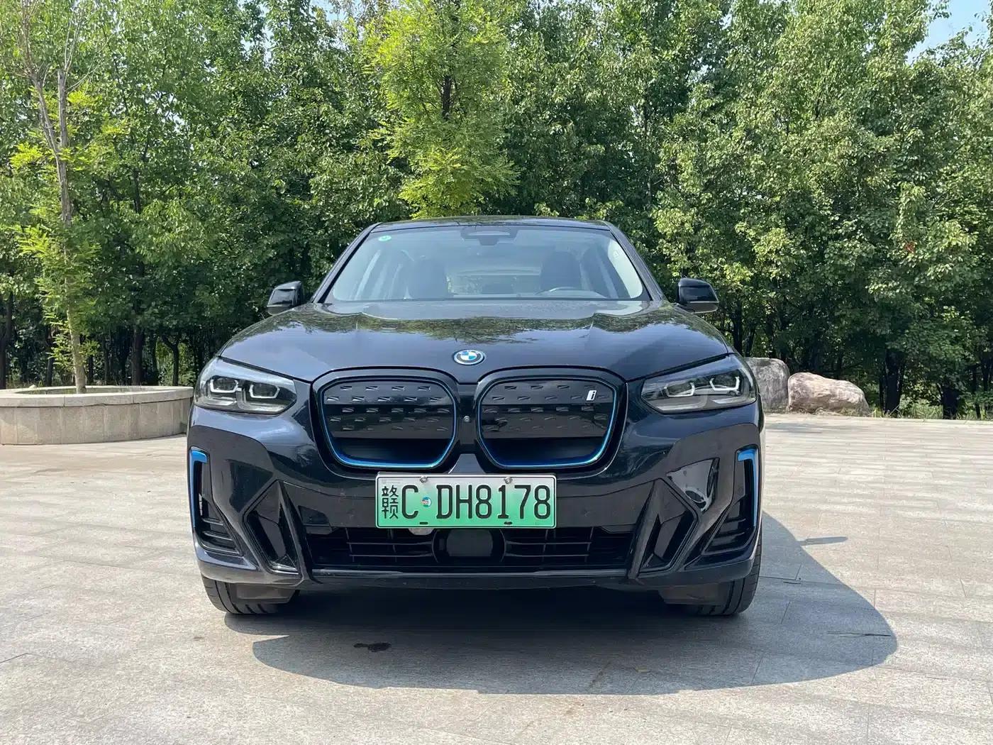 BMW iX3 2022 Facelift - Pioneer Edition — миниатюра 1