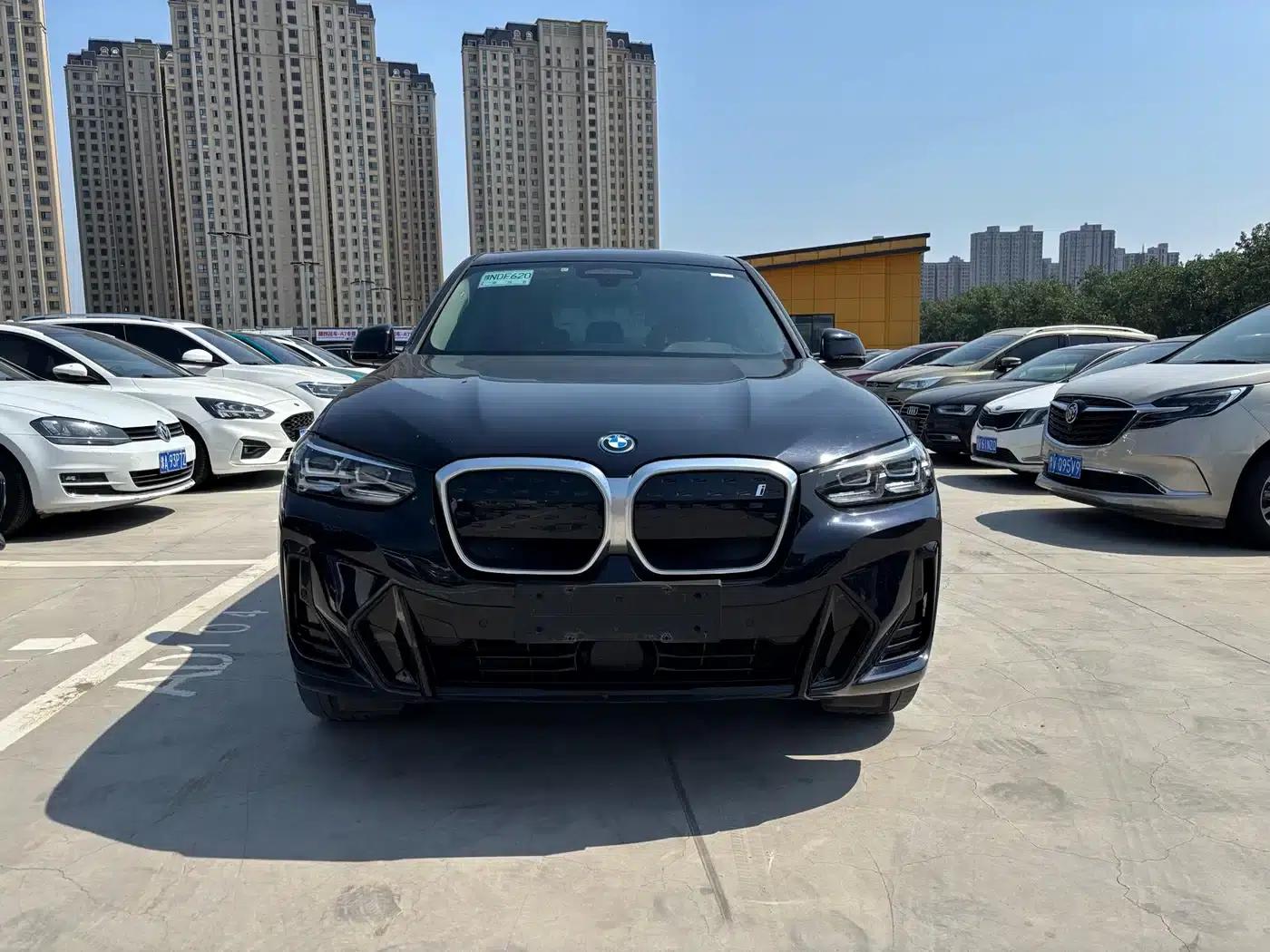 BMW iX3 2022 Leading Edition — миниатюра 2